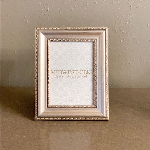 Silver Distressed Wooden Picture 5x7 Frame - Picture 1 of 7